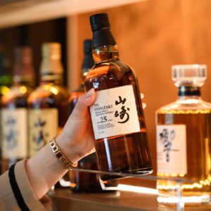Alternative view of Yamazaki 25 Malt Japanese Whisky | Rare Sherry & Mizunara Masterpiece